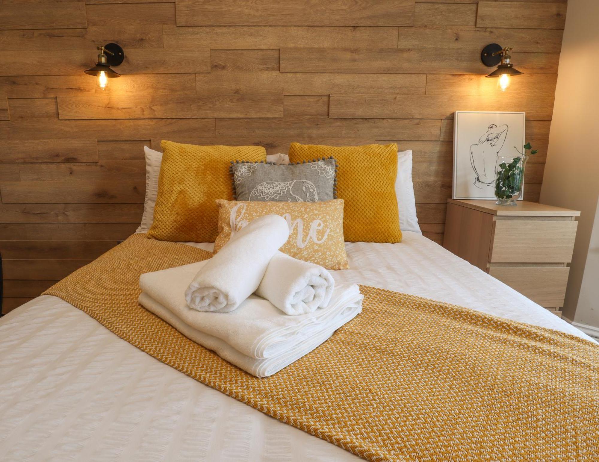 One Bed Apartment, Close To Train, City, Beach And Hospital Long Booking Welcome 이스트본 외부 사진